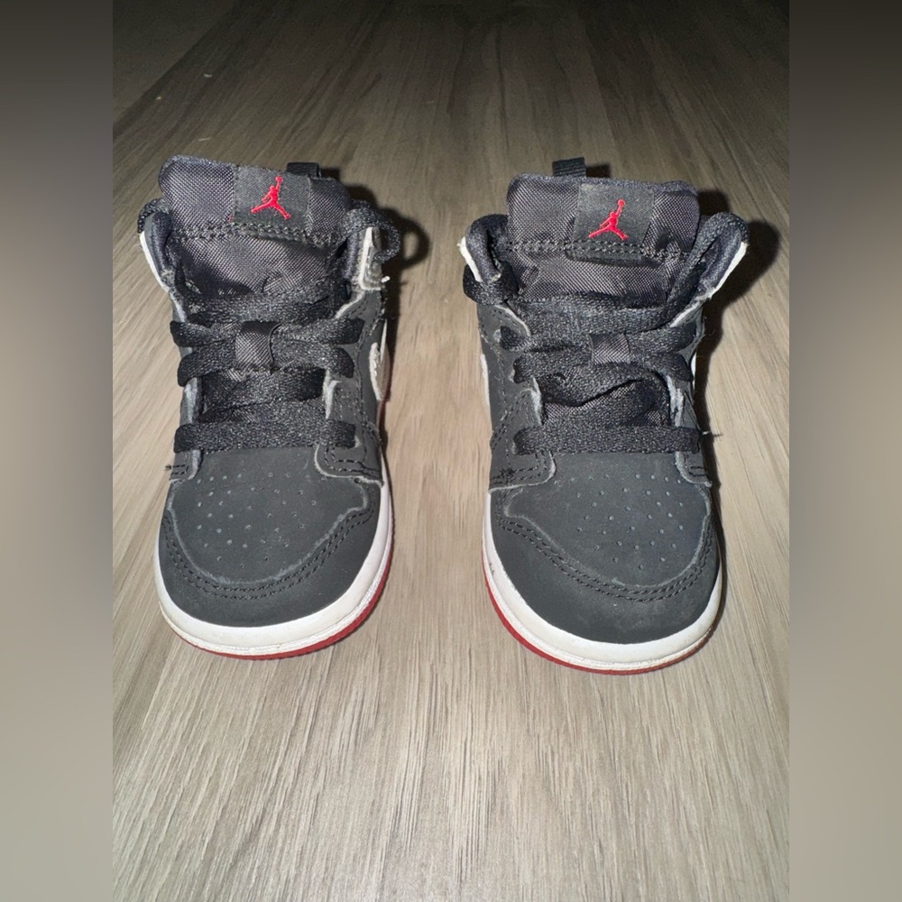 Nike Air Jordan Retro  1 Mid “Johny Kilroy” Toddler Sneakers